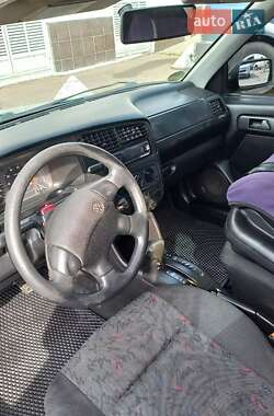 Хэтчбек Volkswagen Golf 1996 в 