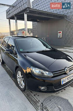 Хэтчбек Volkswagen Golf 2009 в 