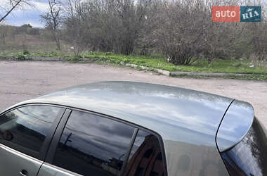 Хэтчбек Volkswagen Golf 2004 в 