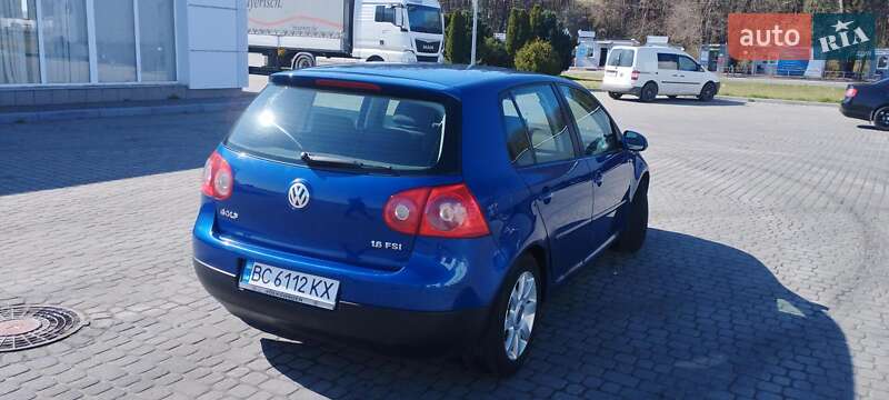 Хетчбек Volkswagen Golf 2004 в Рава-Руській