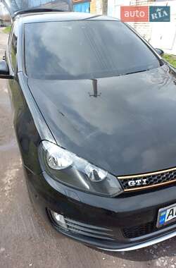 Хетчбек Volkswagen Golf 2011 в 