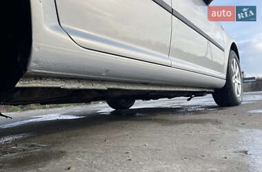 Хэтчбек Volkswagen Golf 2000 в 