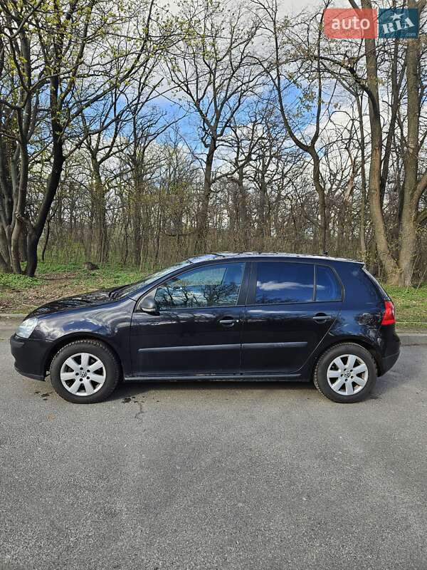 Хэтчбек Volkswagen Golf 2007 в Киеве