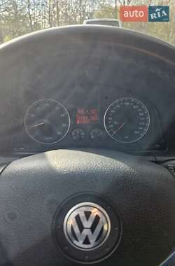 Хэтчбек Volkswagen Golf 2007 в 