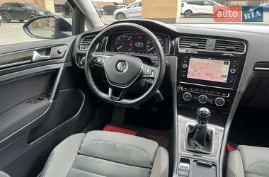 Универсал Volkswagen Golf 2019 в 