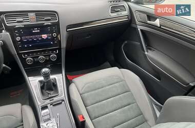 Универсал Volkswagen Golf 2019 в 