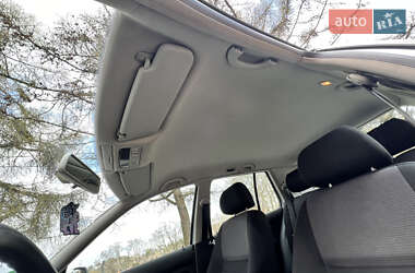 Хэтчбек Volkswagen Golf 2001 в 