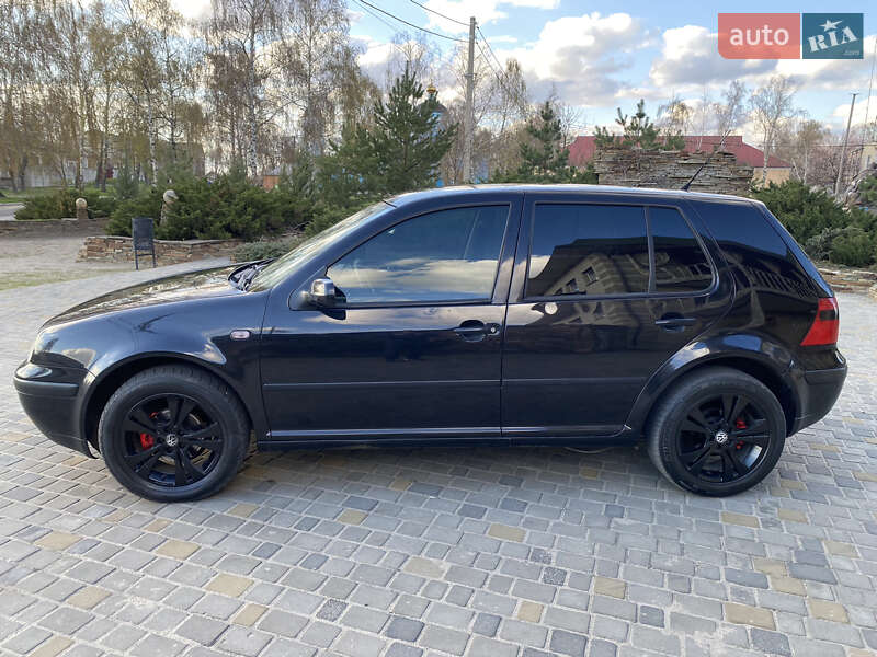 Хэтчбек Volkswagen Golf 1998 в Харькове