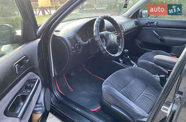 Хэтчбек Volkswagen Golf 1998 в 