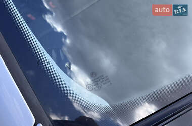Хэтчбек Volkswagen Golf 2002 в 