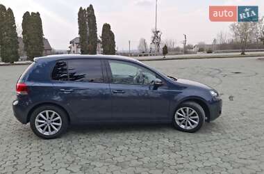 Хетчбек Volkswagen Golf 2010 в 