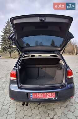 Хетчбек Volkswagen Golf 2010 в 