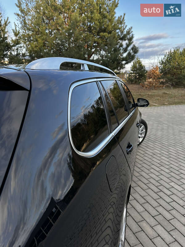 Универсал Volkswagen Golf 2011 в Костополе