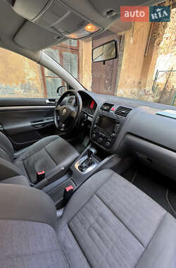 Хетчбек Volkswagen Golf 2007 в 
