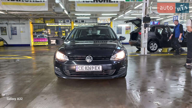Универсал Volkswagen Golf 2015 в Черновцах