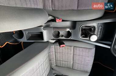 Хэтчбек Volkswagen Golf 2006 в 