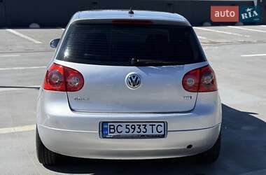 Хетчбек Volkswagen Golf 2006 в 