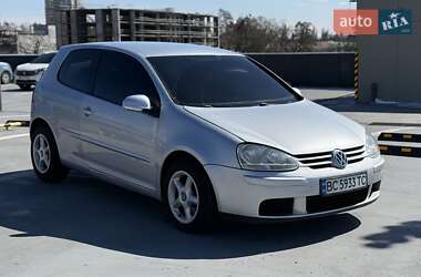 Хетчбек Volkswagen Golf 2006 в 