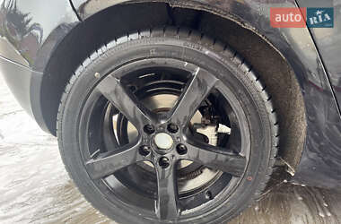 Хетчбек Volkswagen Golf 2003 в 