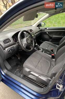 Универсал Volkswagen Golf 2011 в 