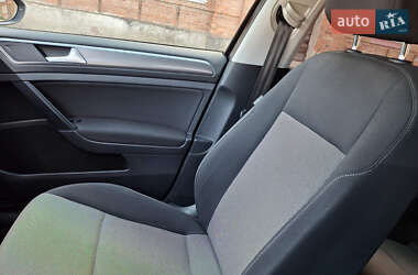 Универсал Volkswagen Golf 2015 в 