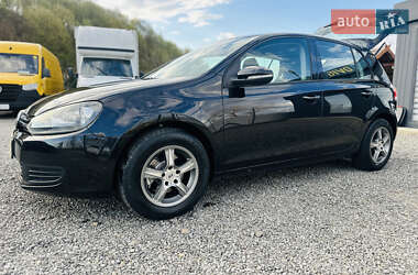 Хэтчбек Volkswagen Golf 2009 в 