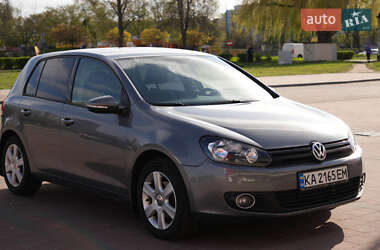 Хэтчбек Volkswagen Golf 2011 в 