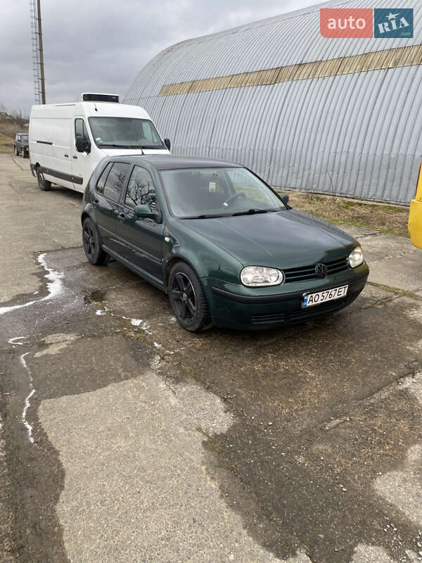 Volkswagen Golf