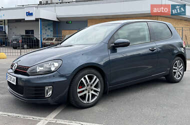 Хэтчбек Volkswagen Golf 2009 в 
