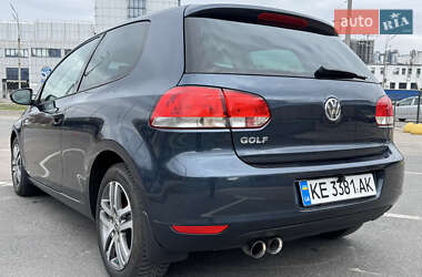 Хэтчбек Volkswagen Golf 2009 в 