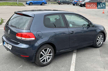 Хэтчбек Volkswagen Golf 2009 в 