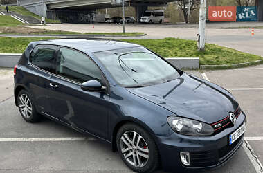 Хэтчбек Volkswagen Golf 2009 в 