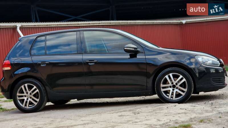 Хетчбек Volkswagen Golf 2012 в Ужгороді