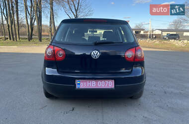 Хетчбек Volkswagen Golf 2005 в 