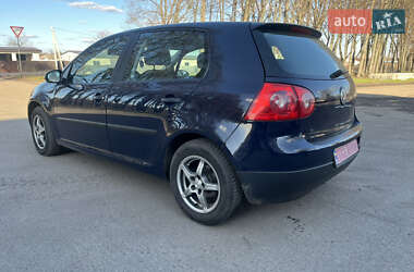 Хетчбек Volkswagen Golf 2005 в 