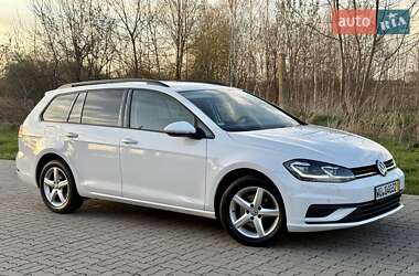 Универсал Volkswagen Golf 2018 в 