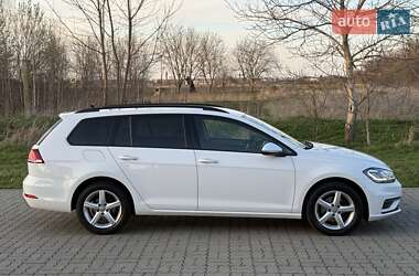 Универсал Volkswagen Golf 2018 в 