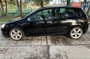 Хэтчбек Volkswagen Golf 2005 в 