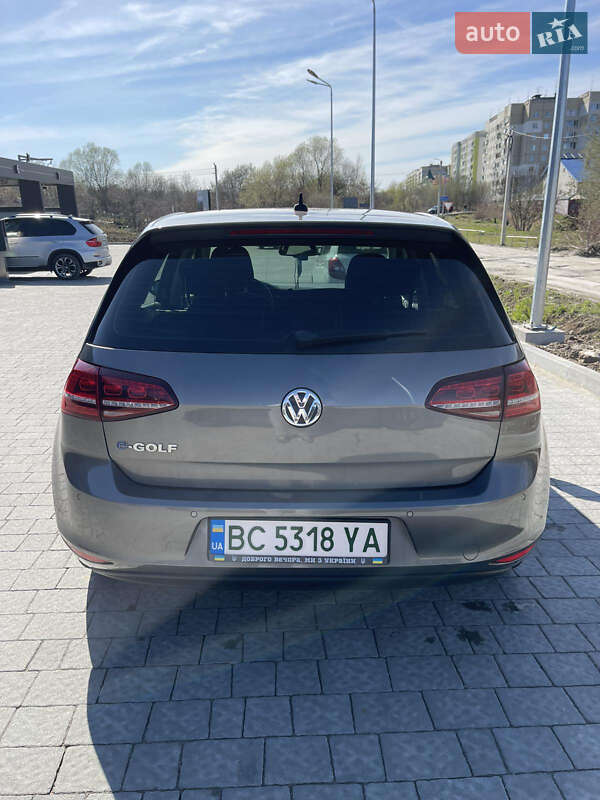 Хэтчбек Volkswagen Golf 2014 в Львове