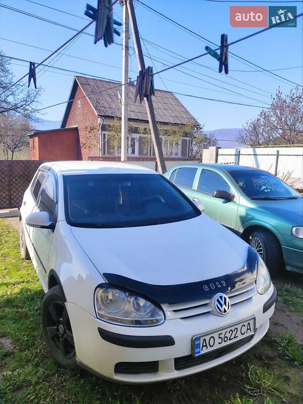 Volkswagen Golf 2004