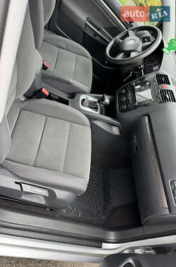 Хэтчбек Volkswagen Golf 2005 в 