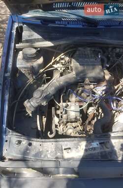 Хетчбек Volkswagen Golf 1988 в 