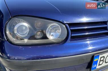 Хэтчбек Volkswagen Golf 2001 в 