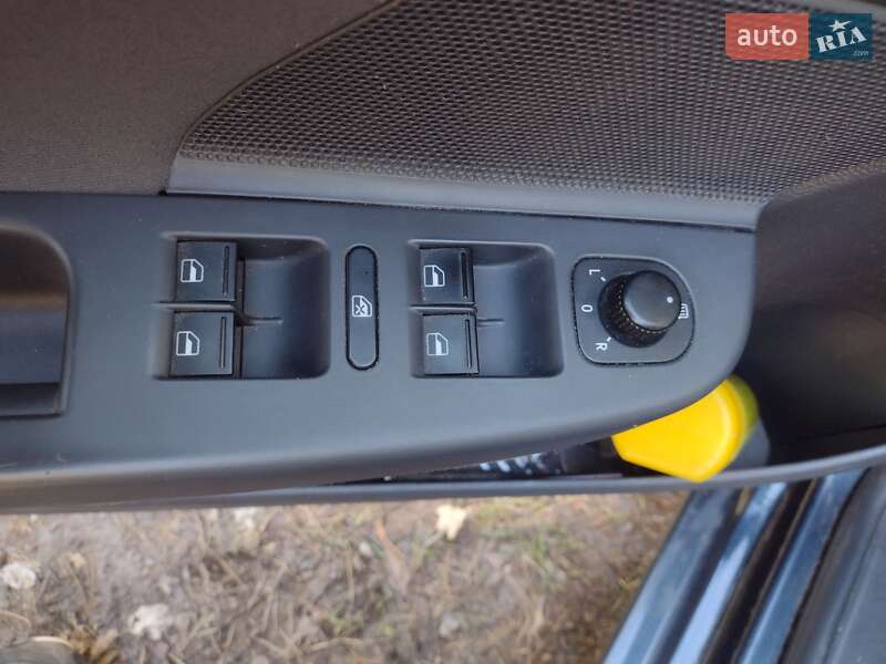 Хетчбек Volkswagen Golf 2007 в Рожище