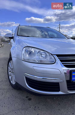 Універсал Volkswagen Golf 2008 в 