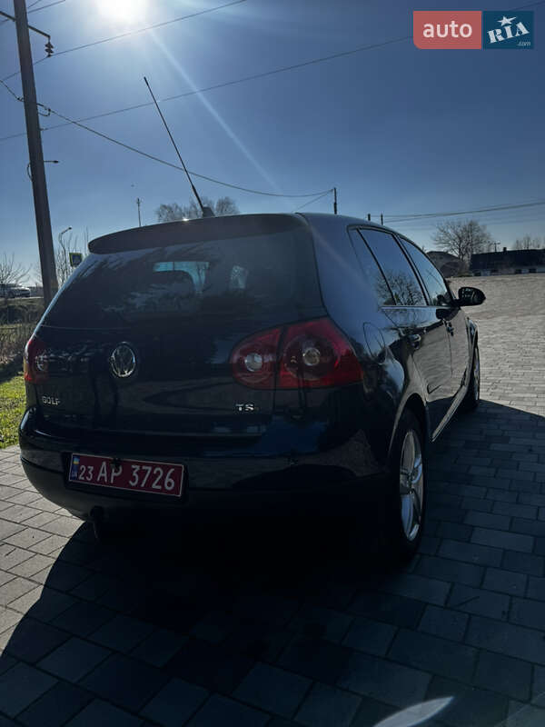Хэтчбек Volkswagen Golf 2008 в Староконстантинове
