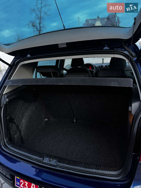 Хэтчбек Volkswagen Golf 2008 в Староконстантинове