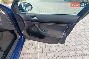 Універсал Volkswagen Golf 2011 в 