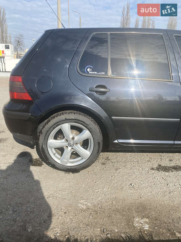 Хэтчбек Volkswagen Golf 1999 в Киеве