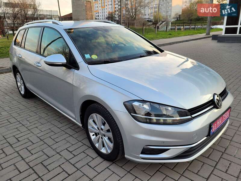 Универсал Volkswagen Golf 2018 в Черкассах